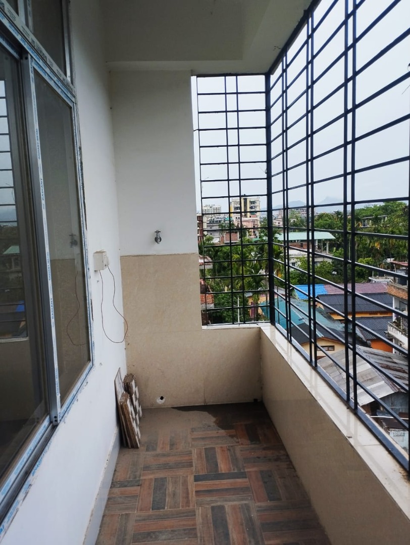 Unfurnished 3bhk in DakhinGaon, Kahilipara, Guwahati, Assam, India for Rent